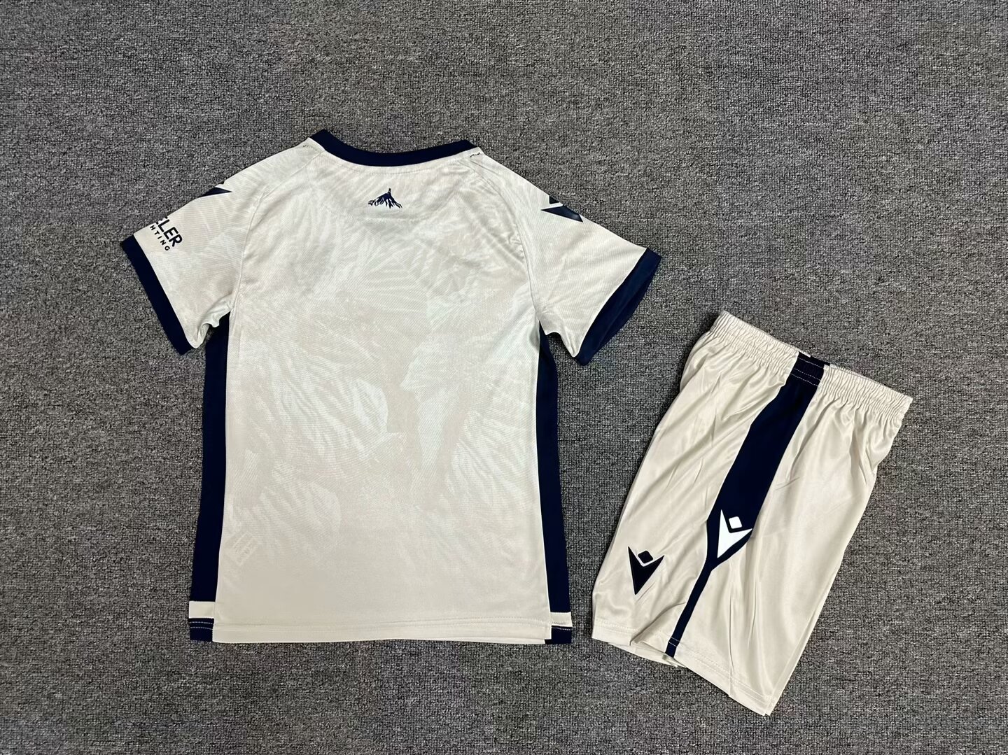 24-25 Osasuna away kids
