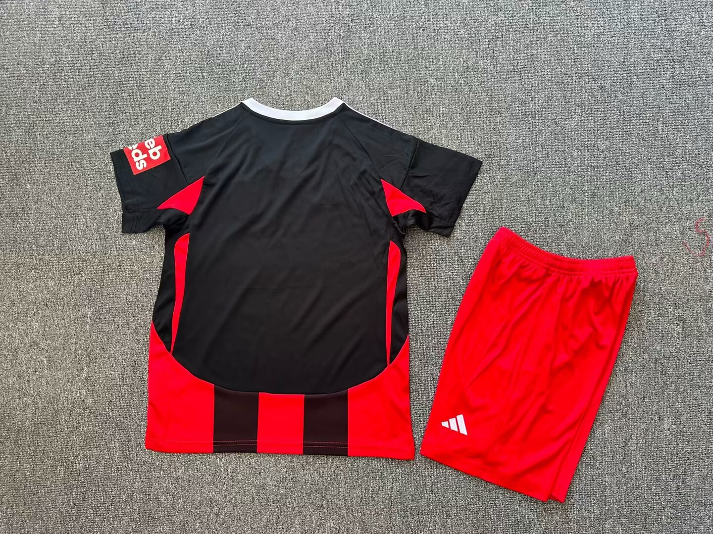 24-25 Fulham away kids