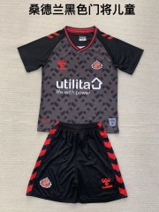 24-25 Sunderland Black Goalkeeper Kids+Adult Set
