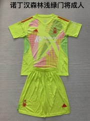 24-25 Nottingham Forest Light Green Goalkeeper Kids+Adult Set
