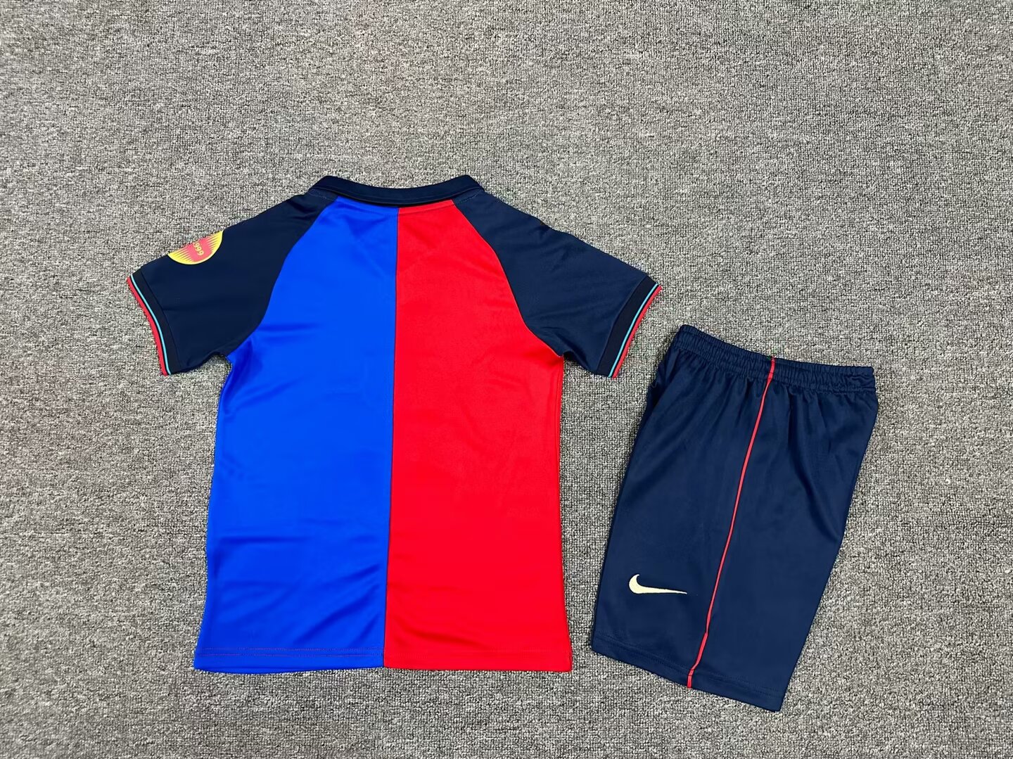 99-00 Barcelona home team kids