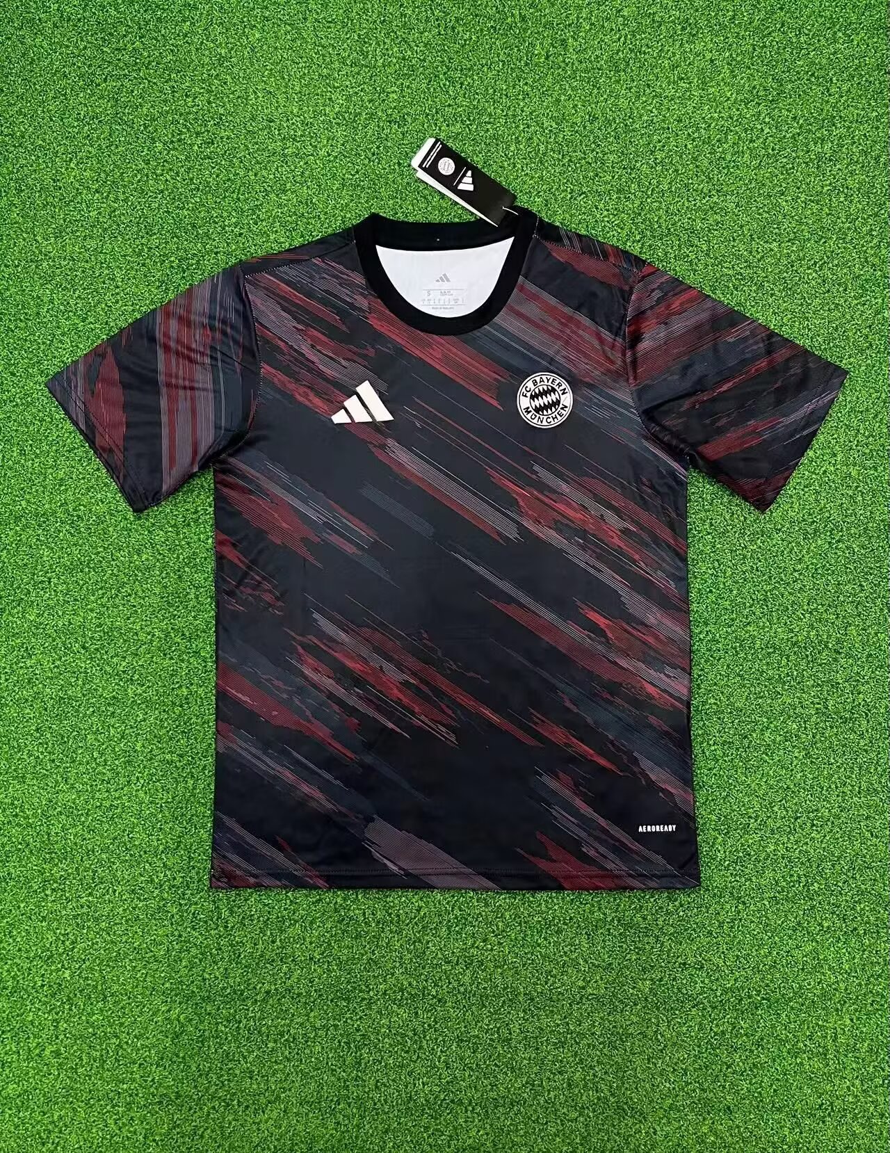 25-26 Bayern Red and Black Training Uniform