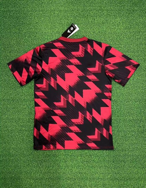 25-26 Manchester United Red and Black Training Uniform