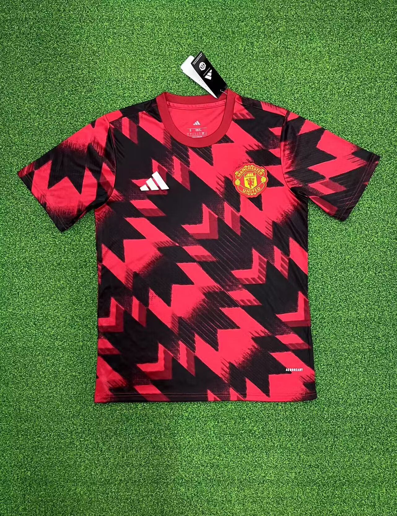 25-26 Manchester United Red and Black Training Uniform