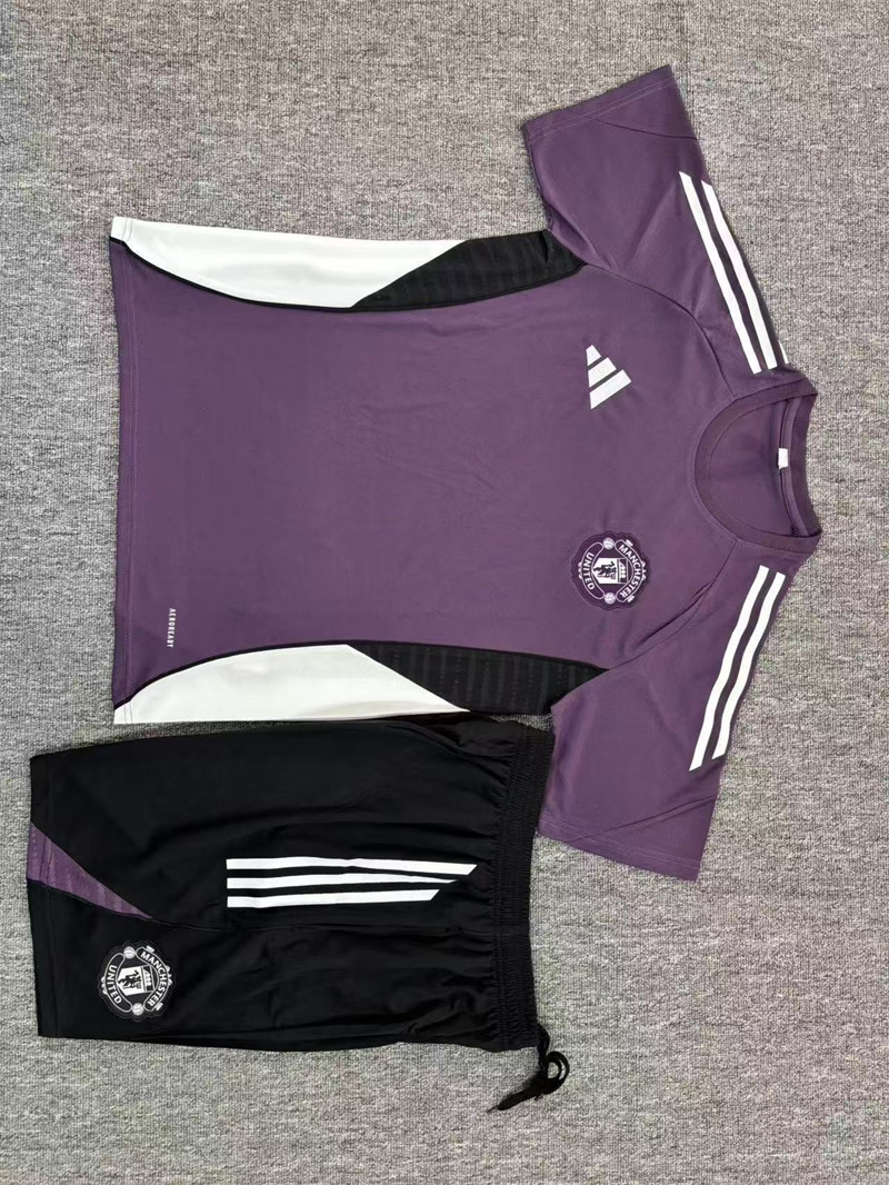 25-26 short sleeved Manchester United purple training suit kids+adult set