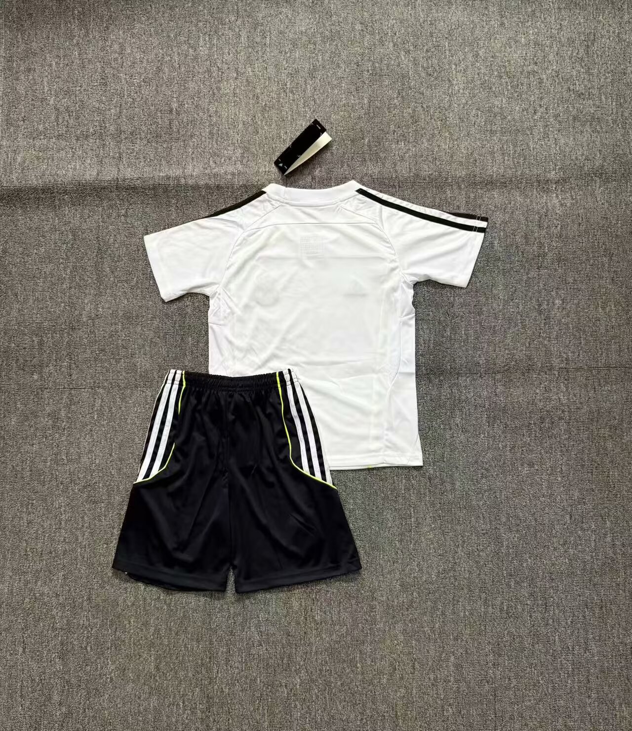 25-26 Real Madrid Retro Edition Kids