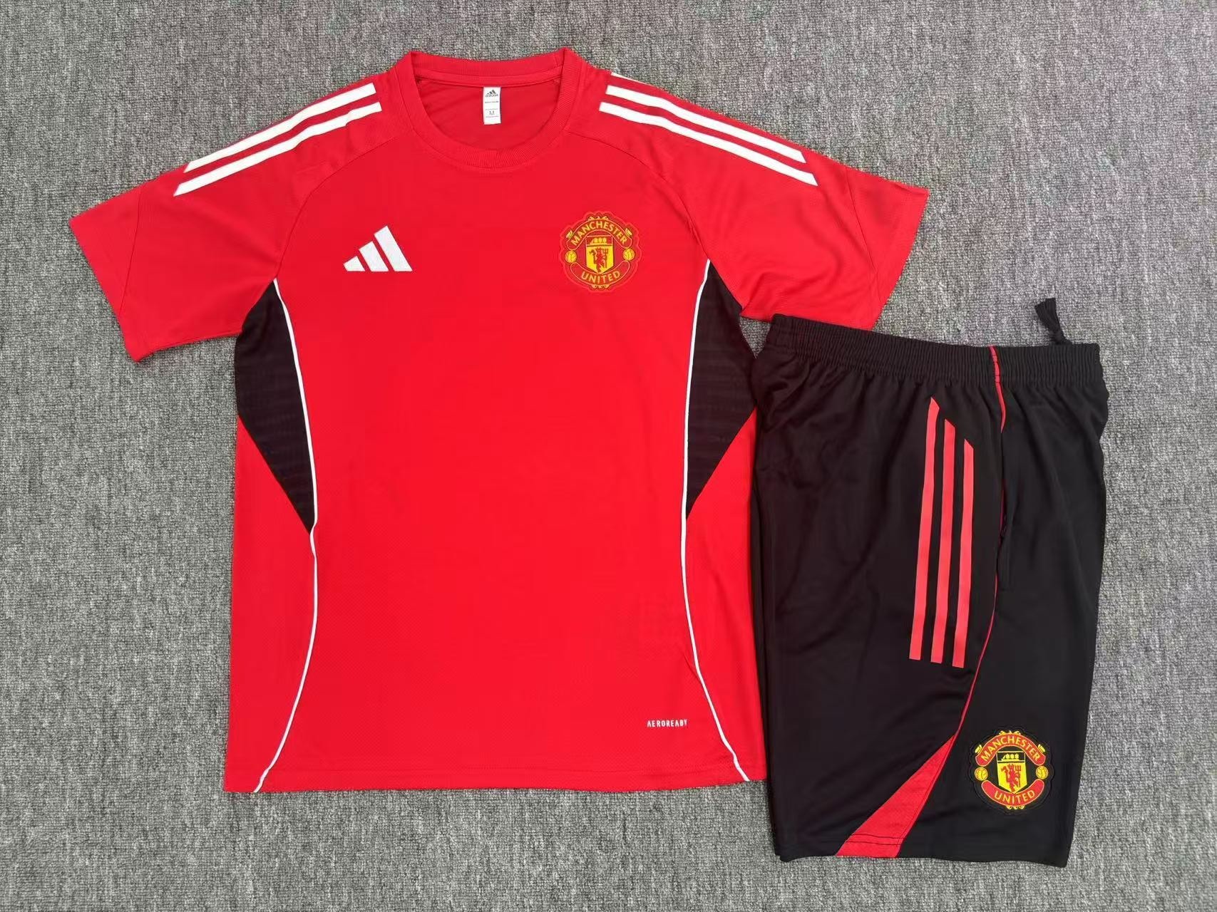 25-26 Short sleeved Manchester United Red Kids+Adult Set