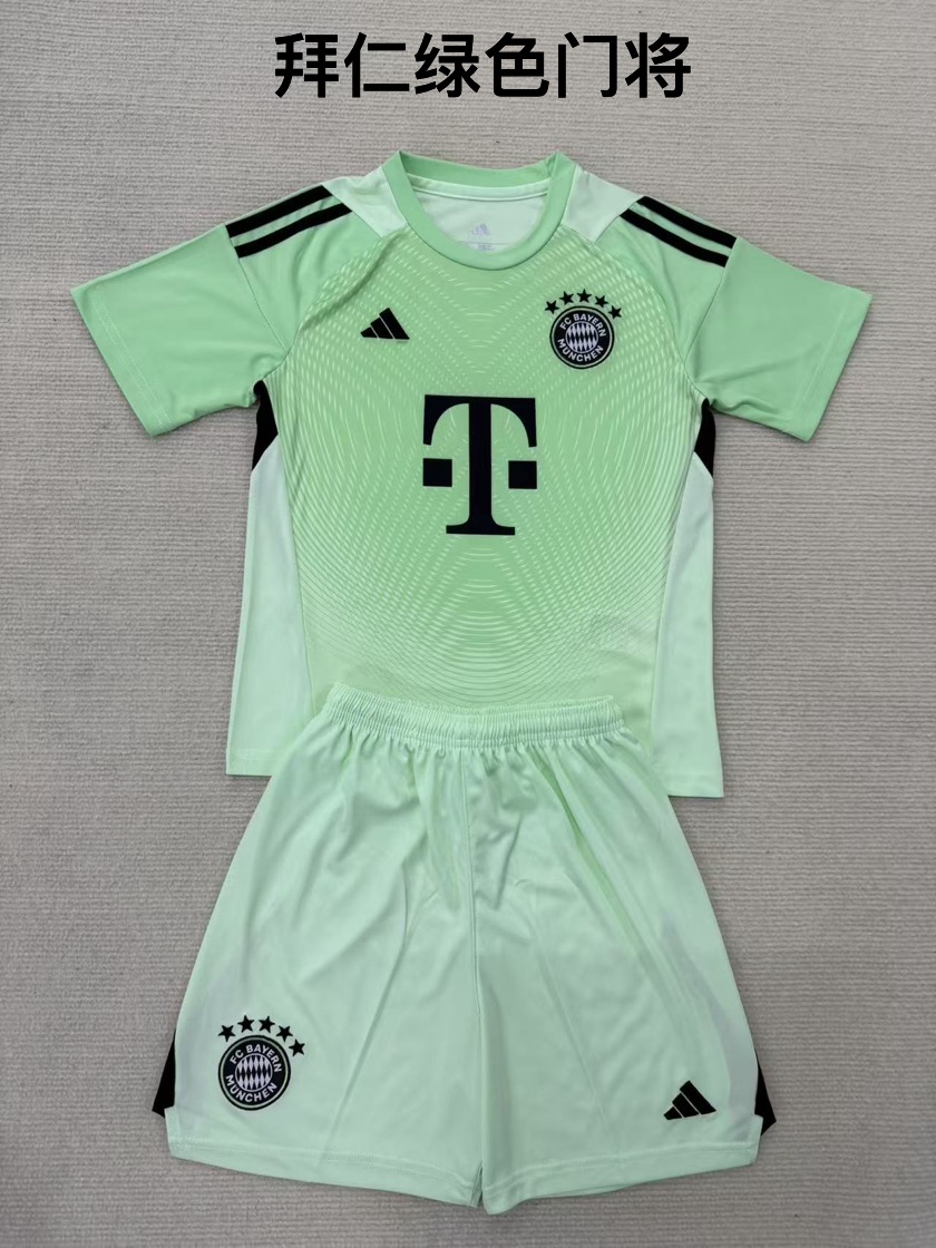 25-26 Bayern Green Goalkeeper Kids+Adult Set