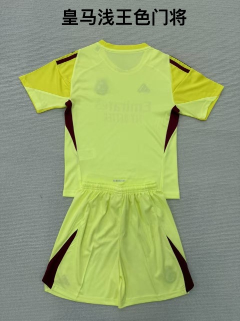 25-26 Real Madrid Light King Color Goalkeeper Kids+Adult Set