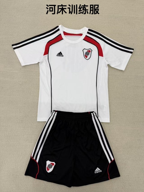 25-26 Riverbed Training Suit Kids+Adult Set