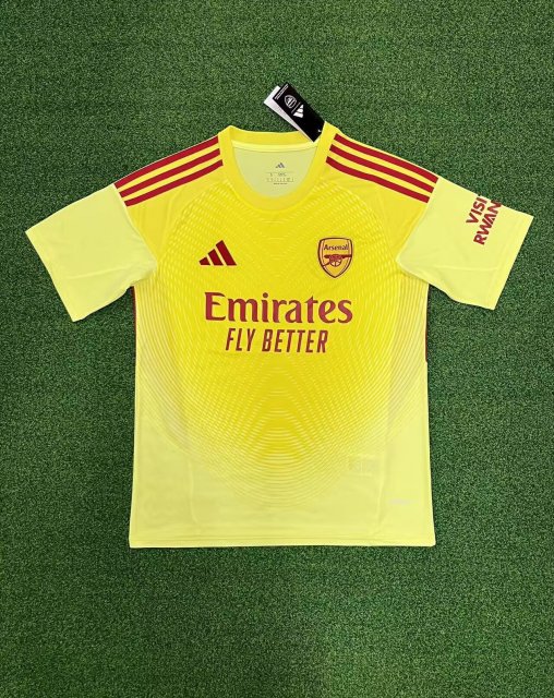 25-26 Yellow Arsenal goalkeeper