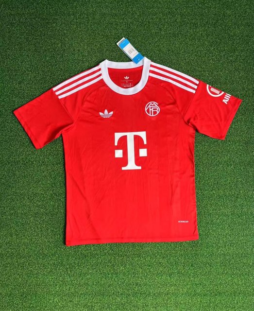 25-26 Bayern goalkeeper