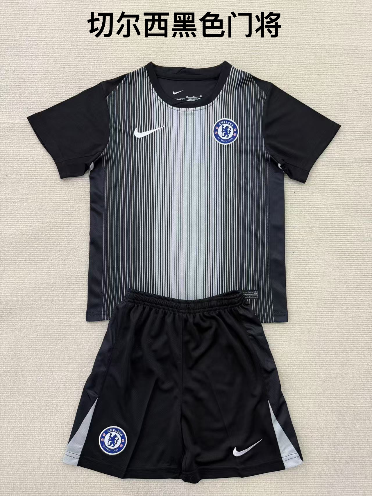 25-26 Chelsea Black Goalkeeper Kids+Adult Set