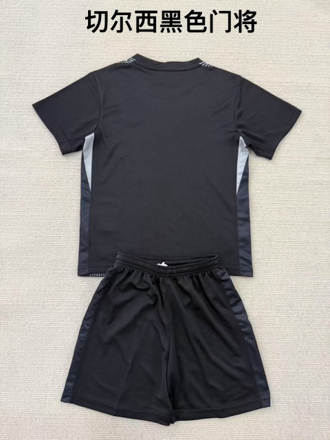 25-26 Chelsea Black Goalkeeper Kids+Adult Set