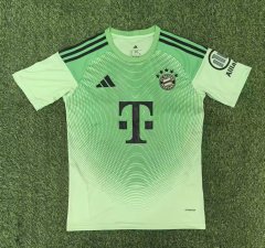 25-25 Bayern Green Goalkeeper