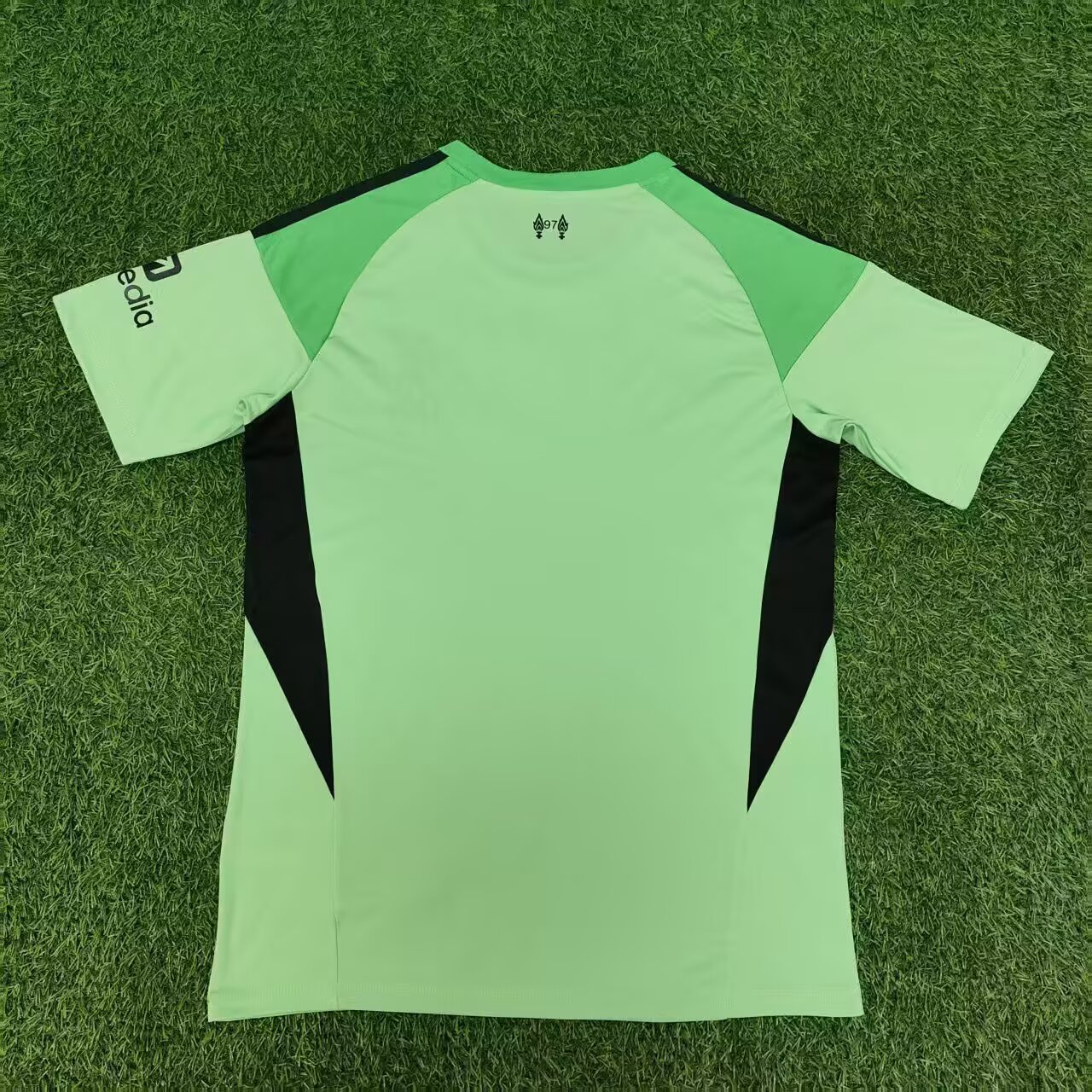 25-25 Liverpool Green Training Uniform
