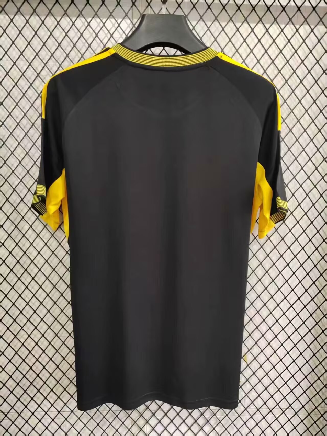 25-25 Real Madrid Special Edition Black and Yellow