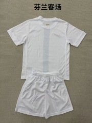25-26 Finland away kids+adults