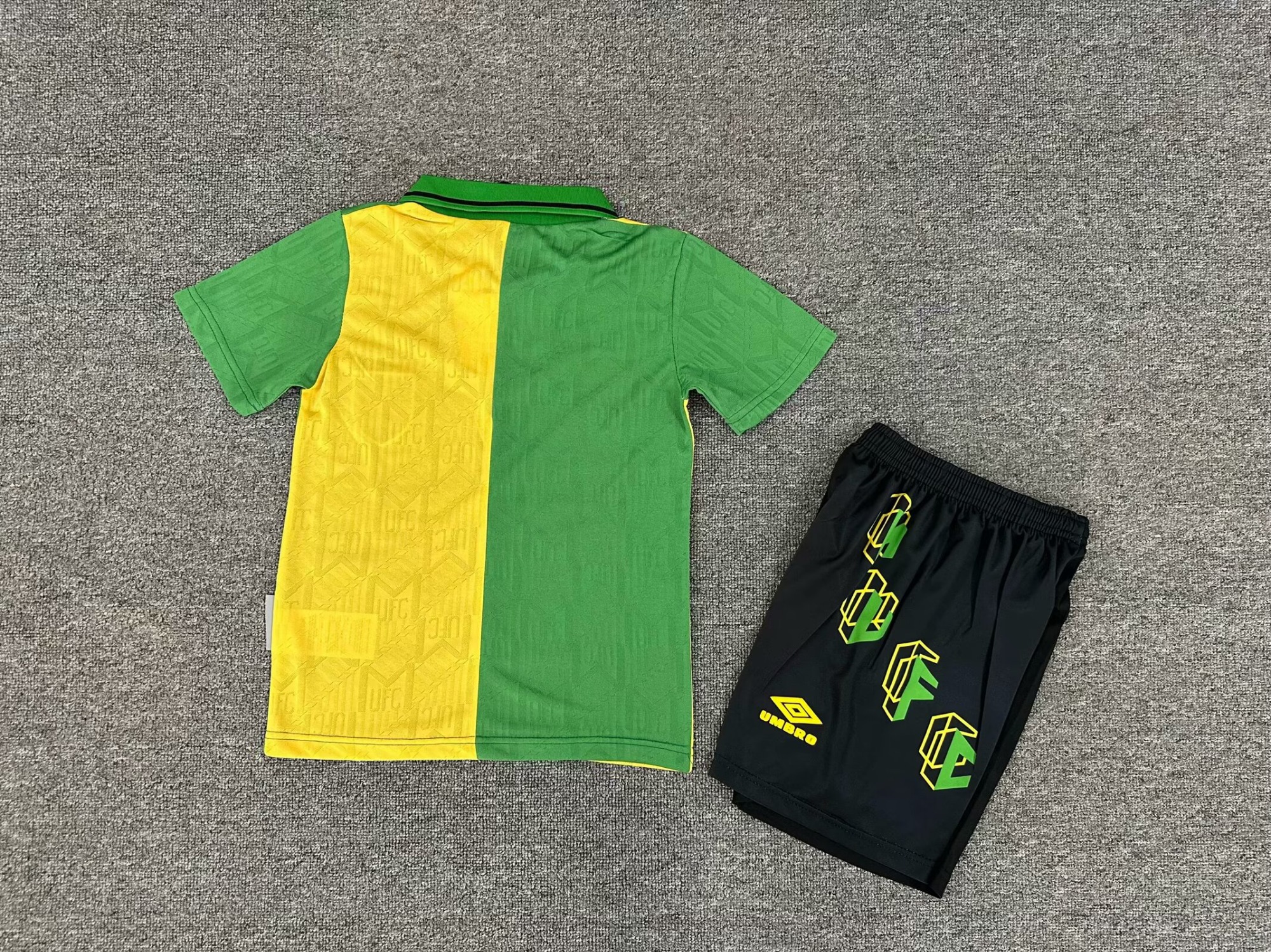 92-94 Manchester United away kids