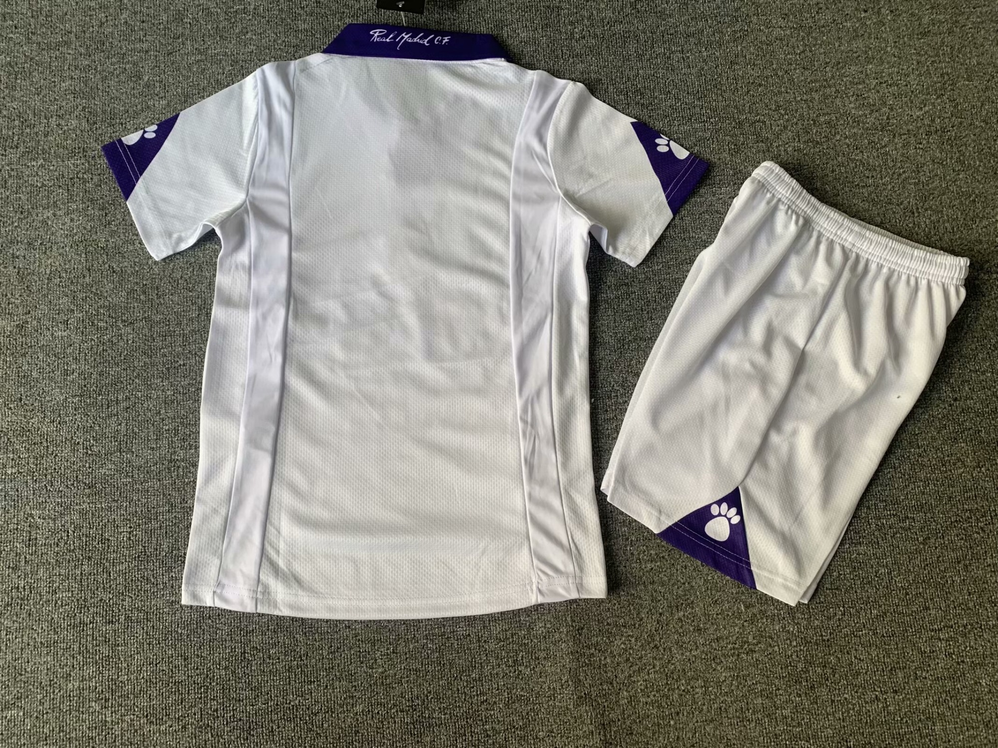 97-98 Real Madrid home game kids