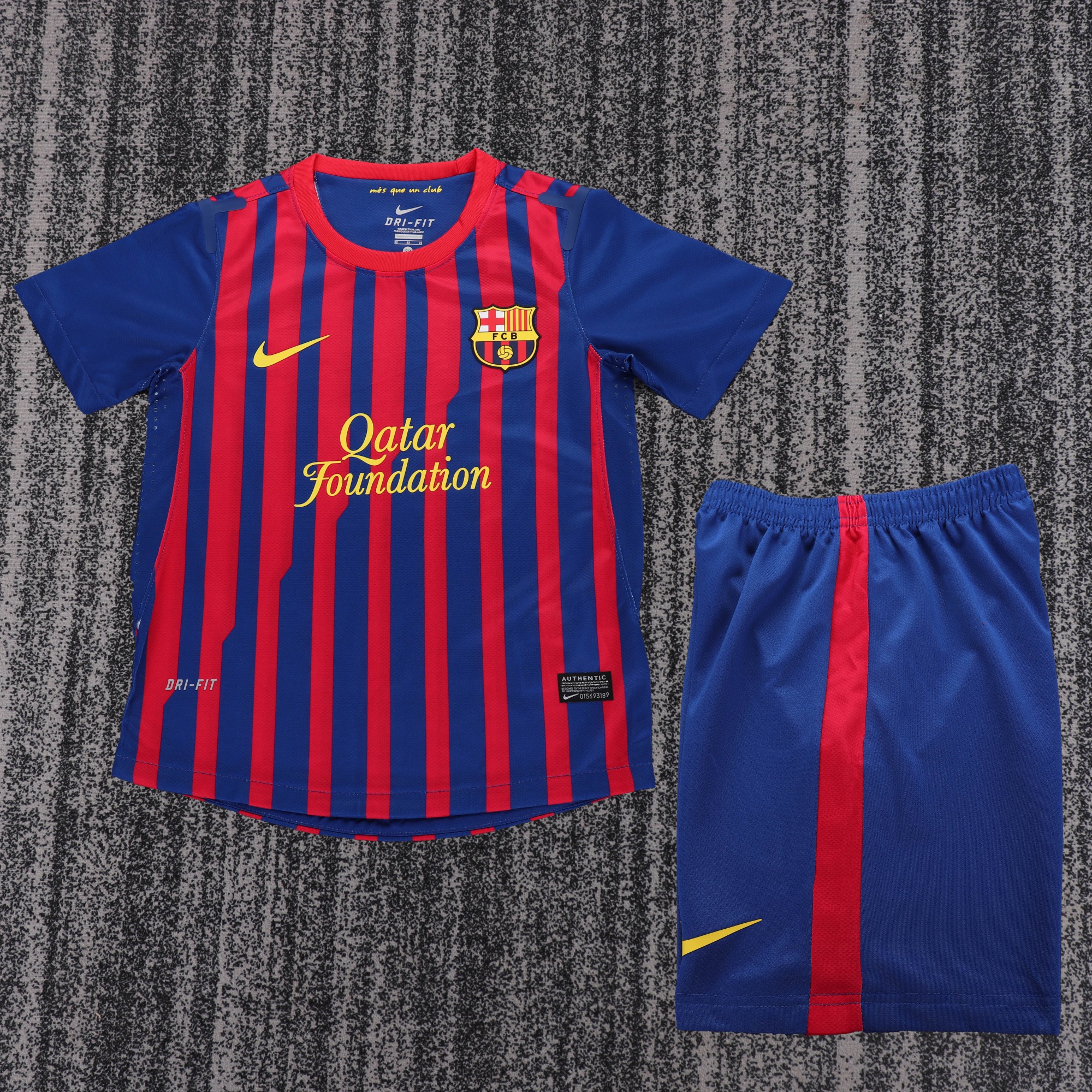 11-12 Barcelona home field