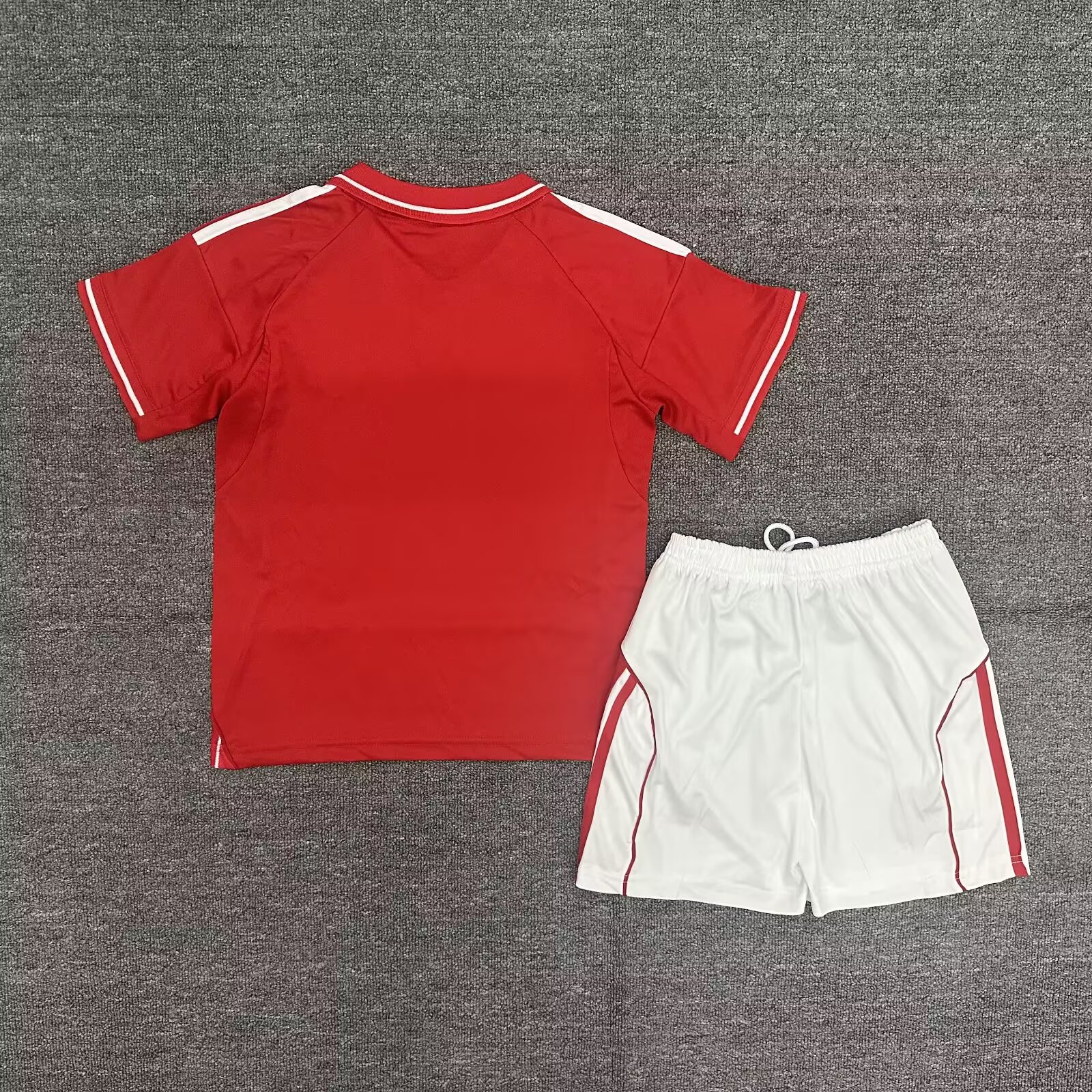 25-26 Nottingham Forest Home Kids