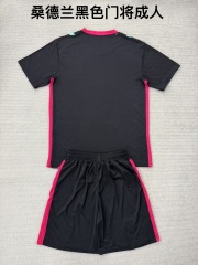 25-26 Sunderland Black Goalkeeper Kids+Adult Set