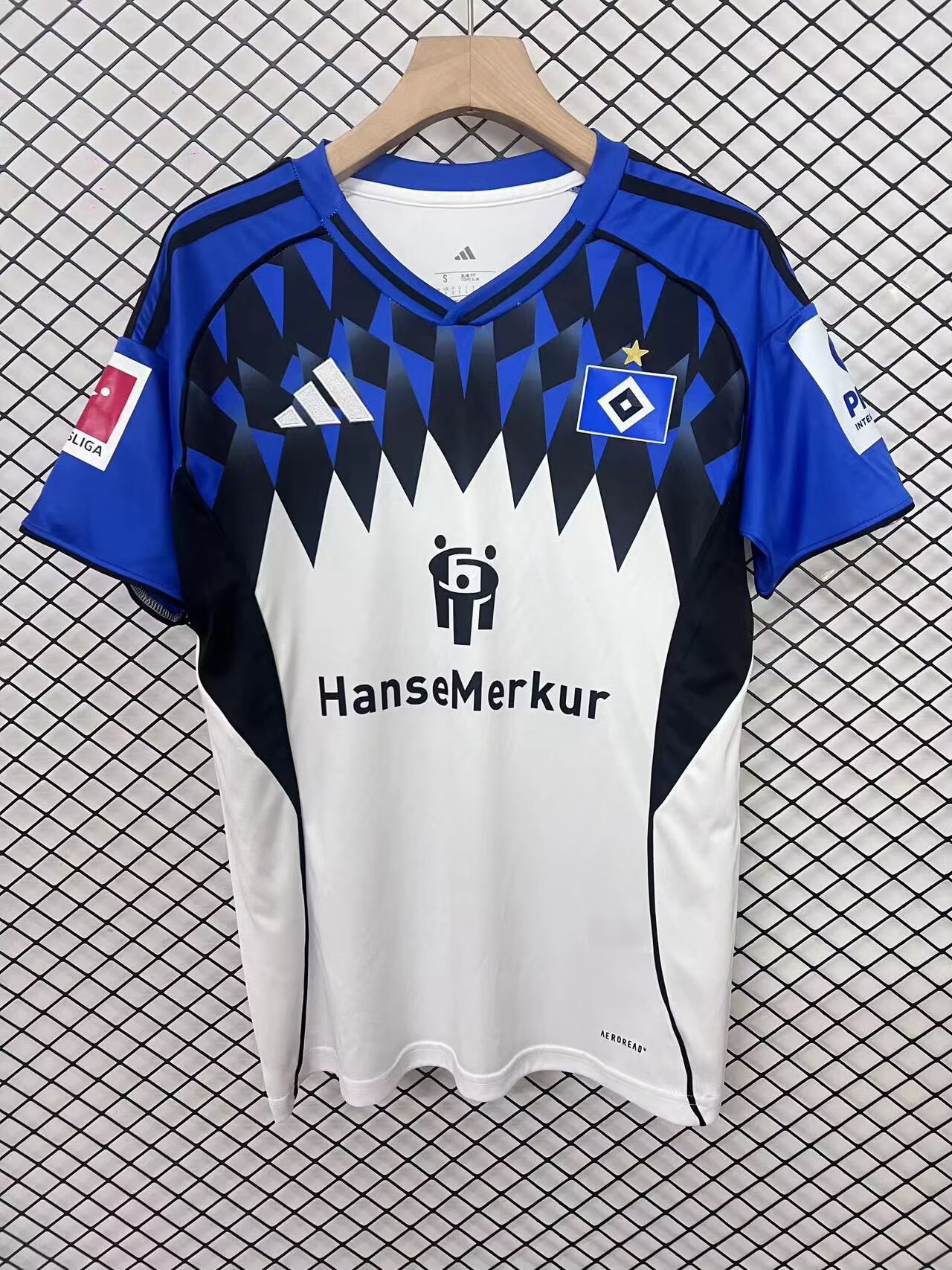 25-26 Hamburg home blue