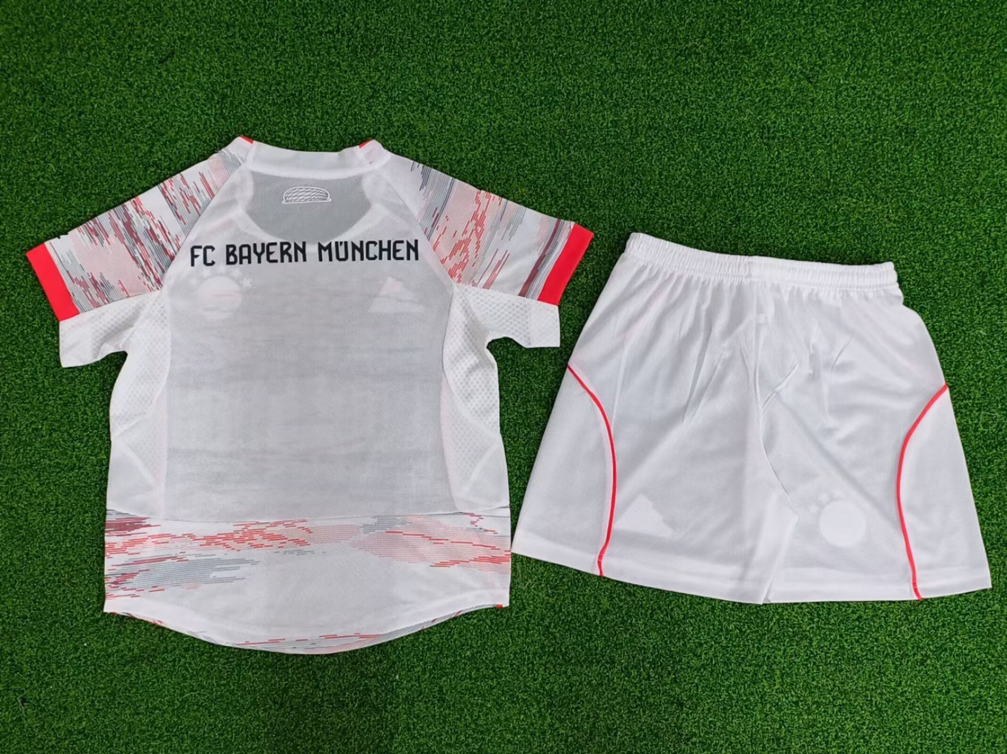 25-26 Player Edition Bayern away kids