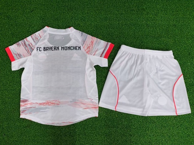 25-26 Player Edition Bayern away kids