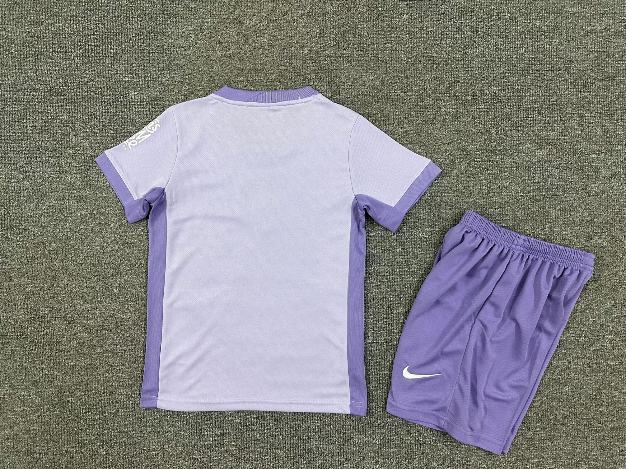 25-26 Brighton away kids