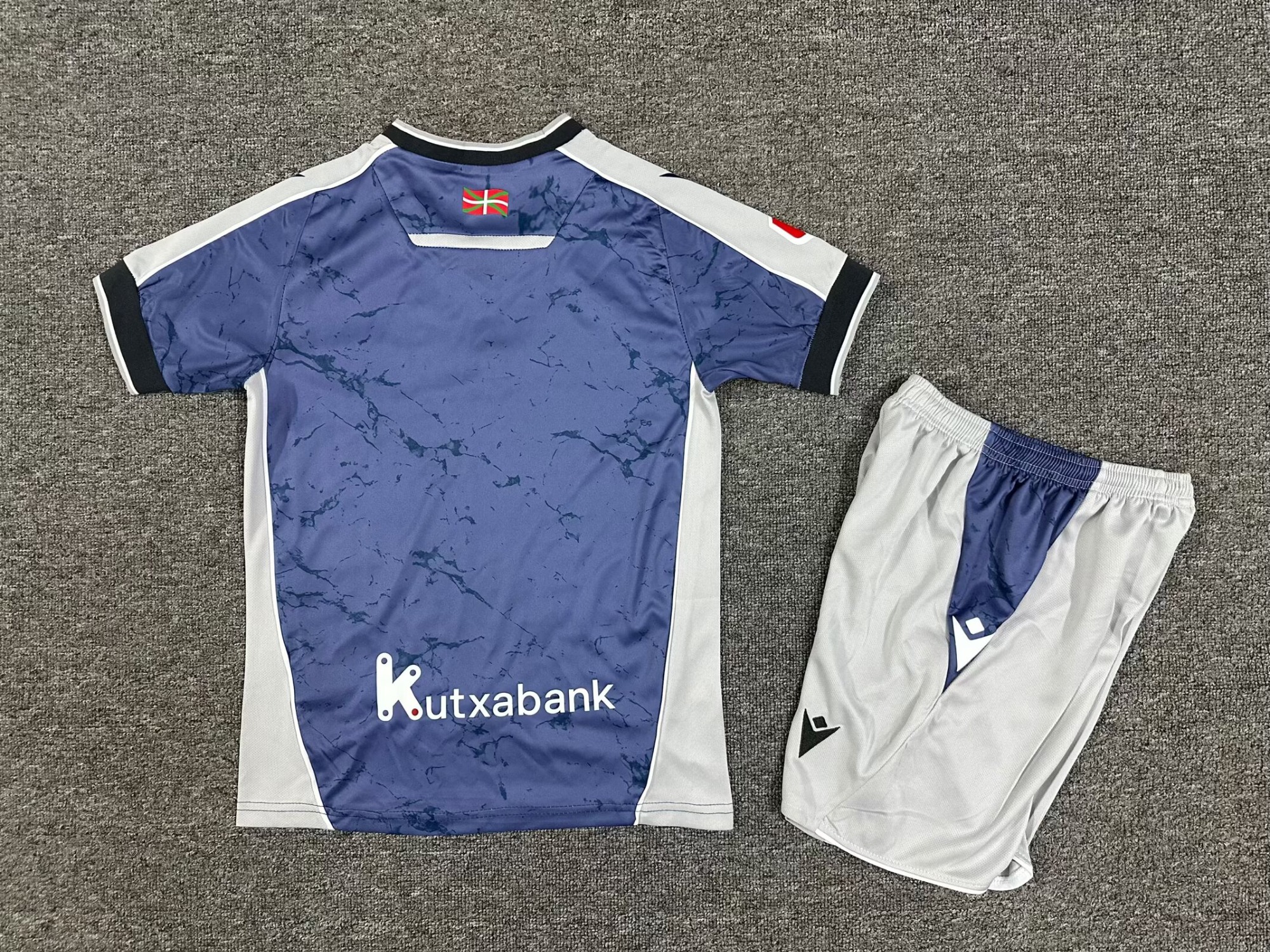 25-26 Royal Society away kids