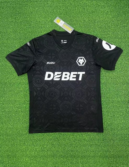 25-26 Wolverhampton Wanderers' home goalkeeper