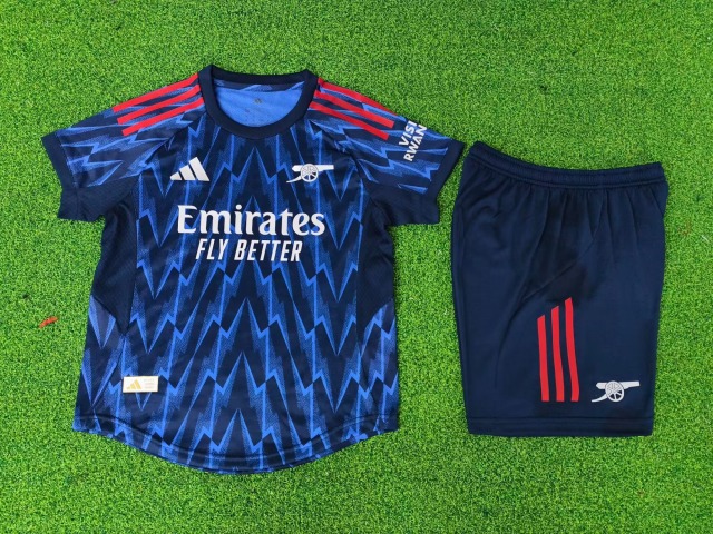 25-26 players Arsenal away kids