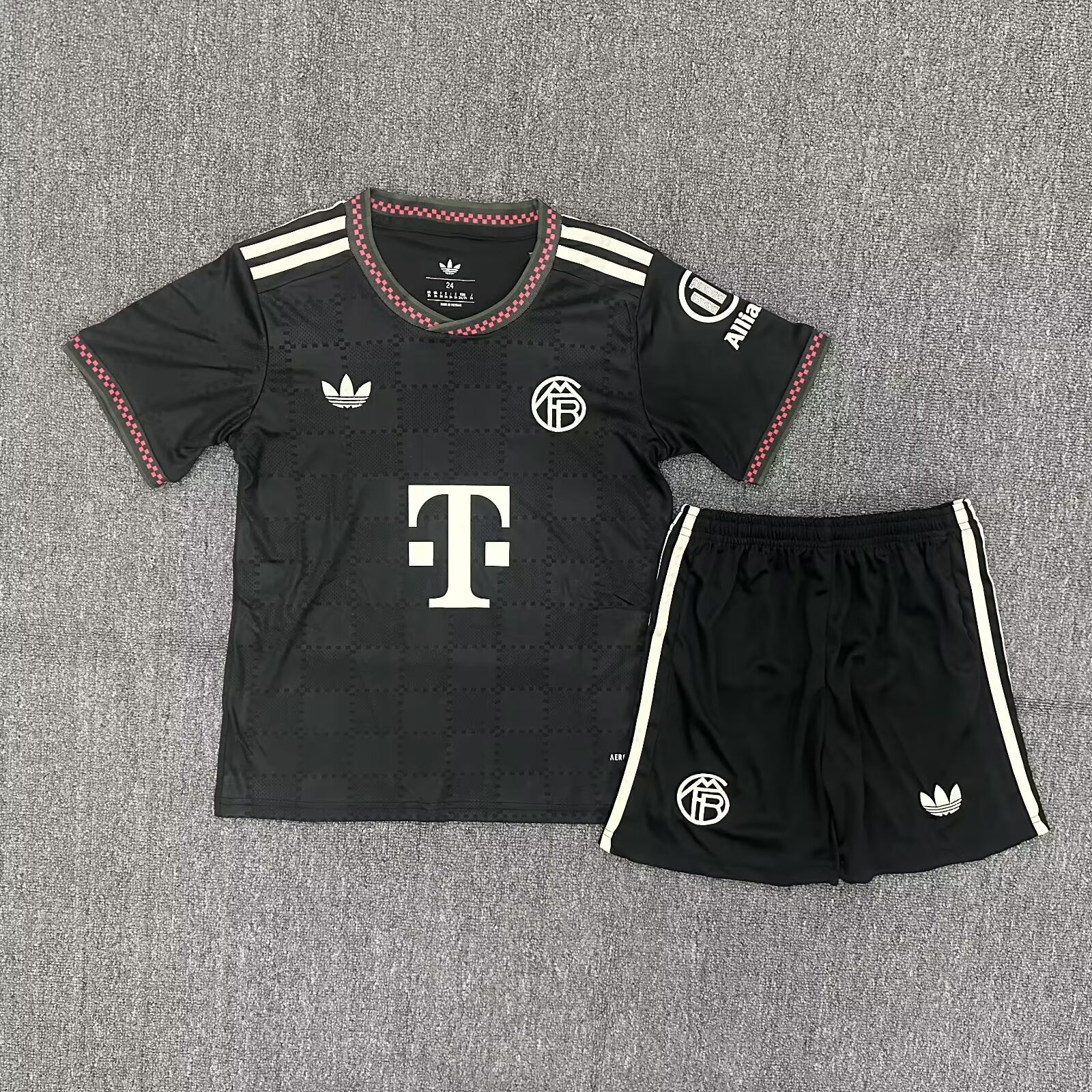 25-26 Bayern 2 away kids
