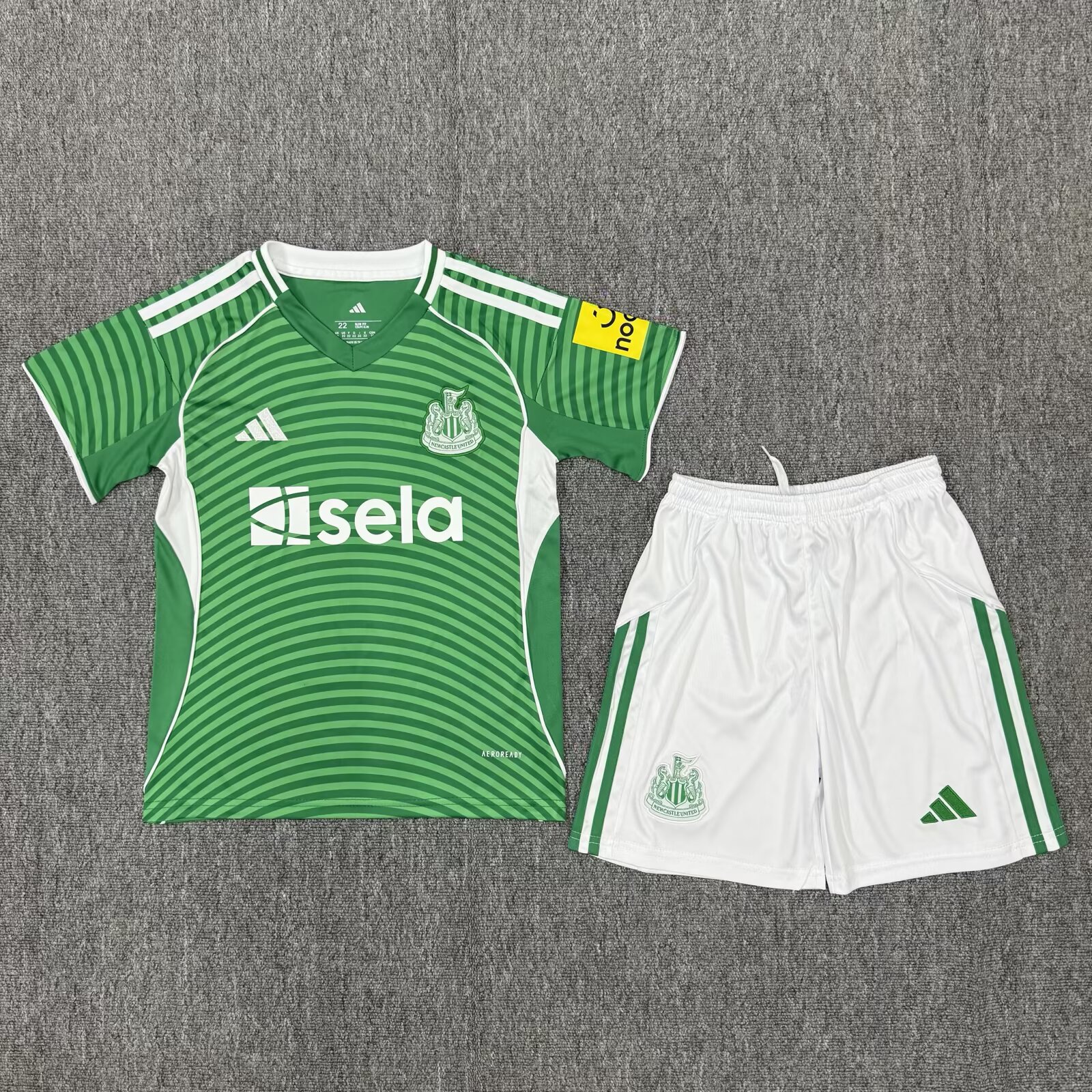 25-26 Newcastle away kids