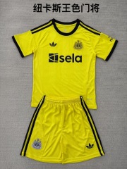 25-26 Newcastle Yellow Goalkeeper Kids+Adult Set