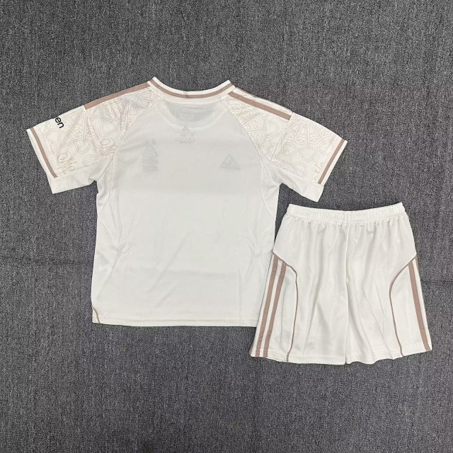 25-26 Nottingham Forest away kids