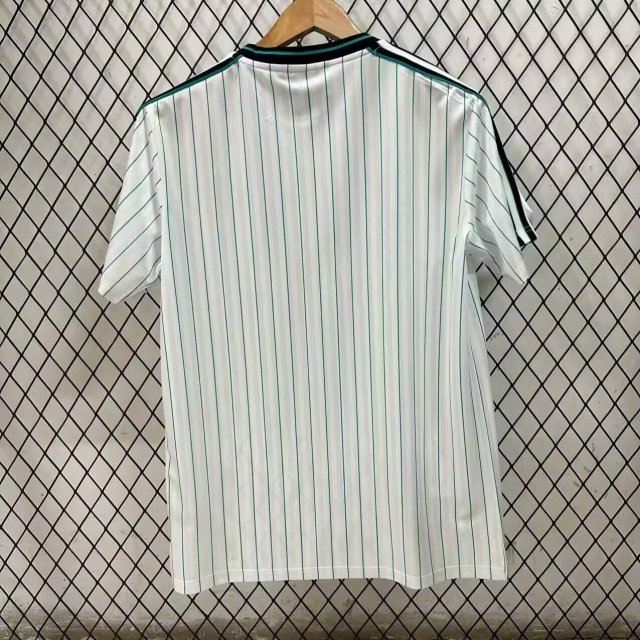25-26 Liverpool Retro Edition