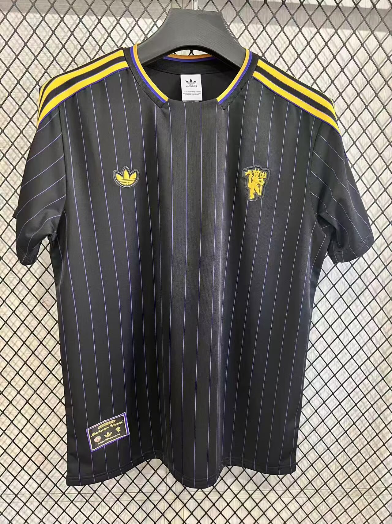 25-26 Manchester United Retro T-shirt