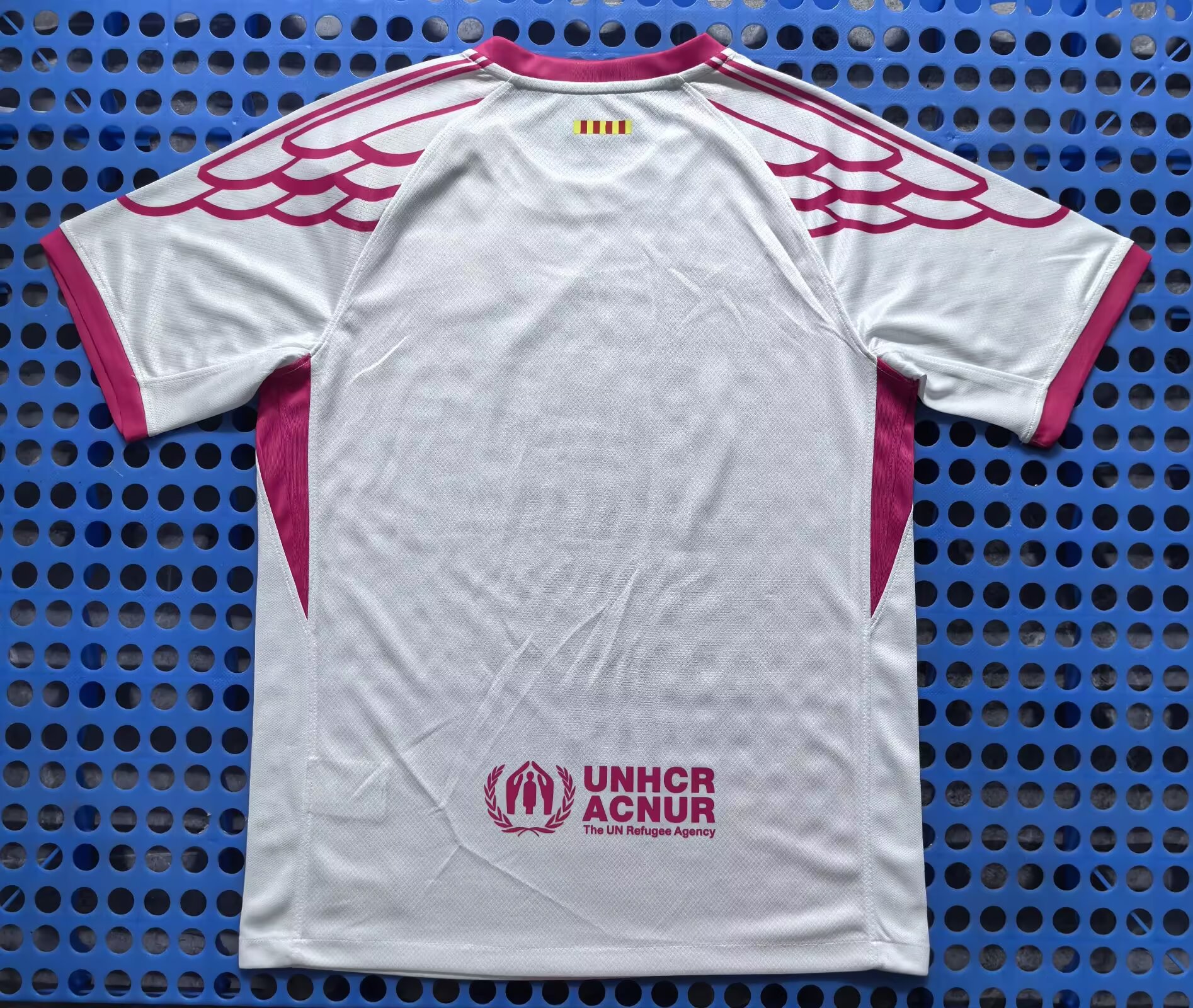 25-26 Barcelona pink and white training uniform