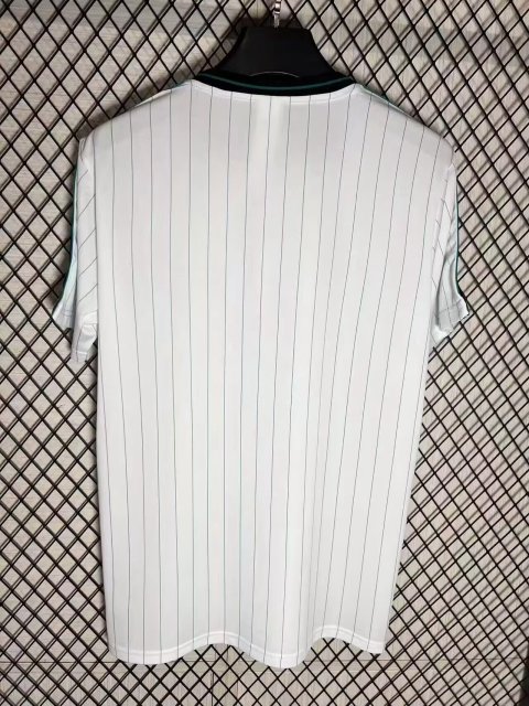 25-26 Liverpool Retro T-shirt