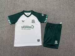 25-26 Middlesbrough 2 away kids