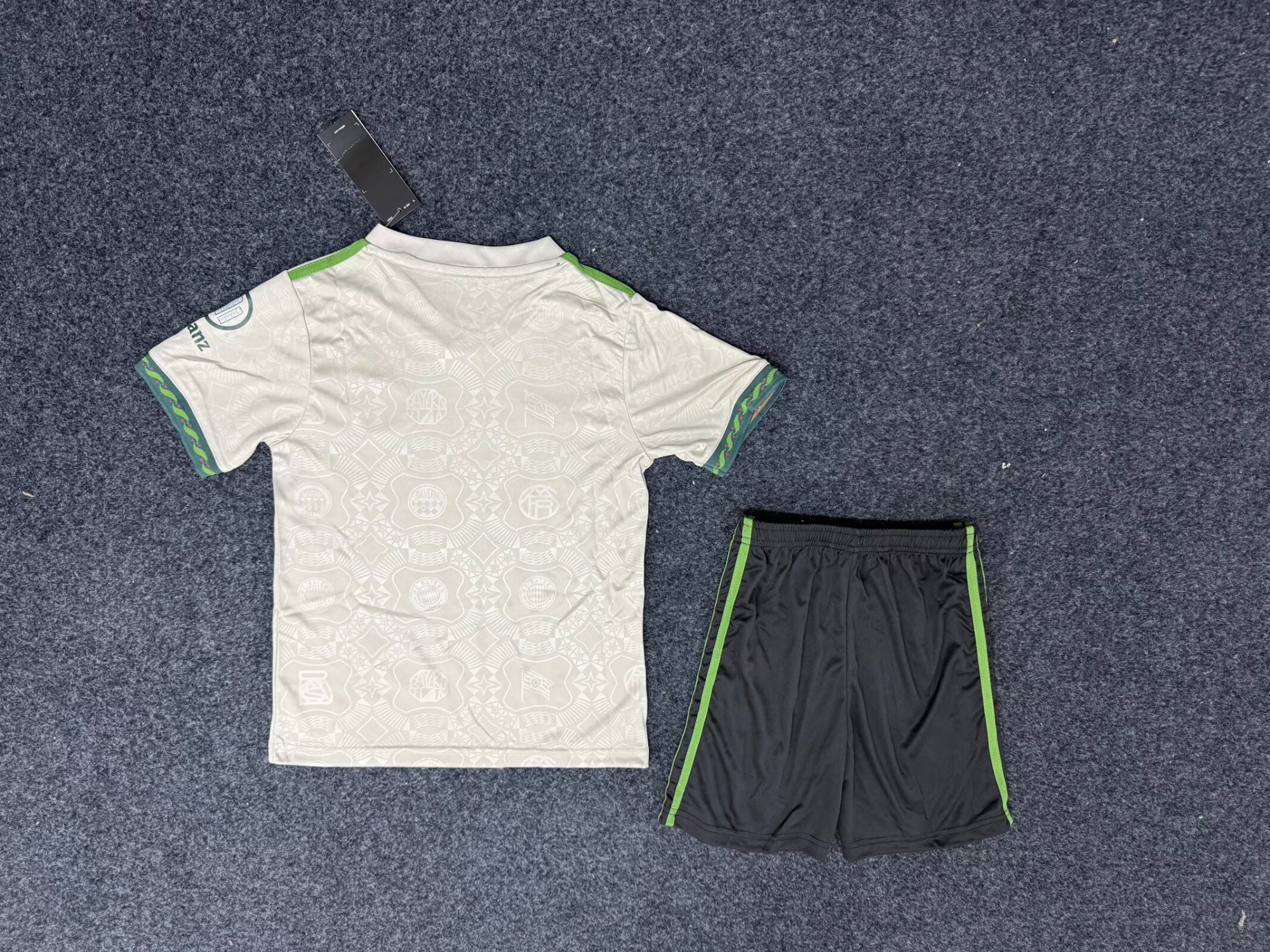 25-26 Bayern Beer Edition Kids+Adult Set