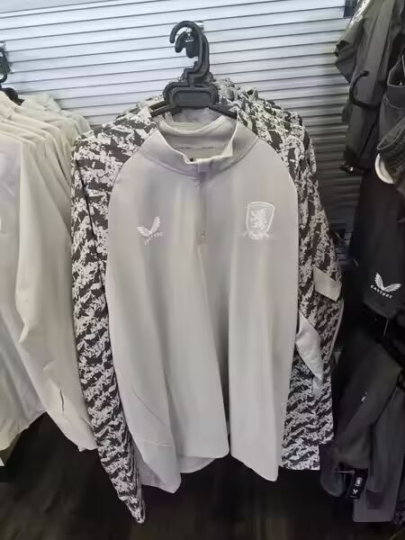 25-26 Middlesbrough Half Pull Training Uniform for Adults