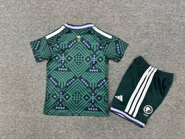 26-27 Saudi home kids