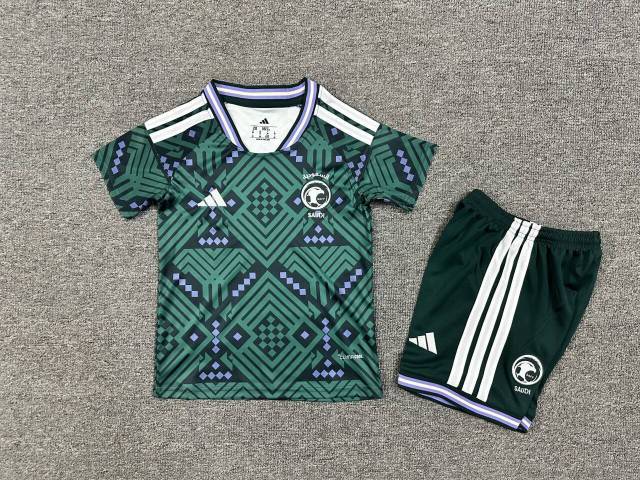 26-27 Saudi home kids
