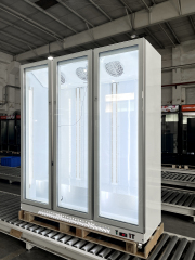 Triple Door Commercial Display Refrigerator for High-Traffic Retail