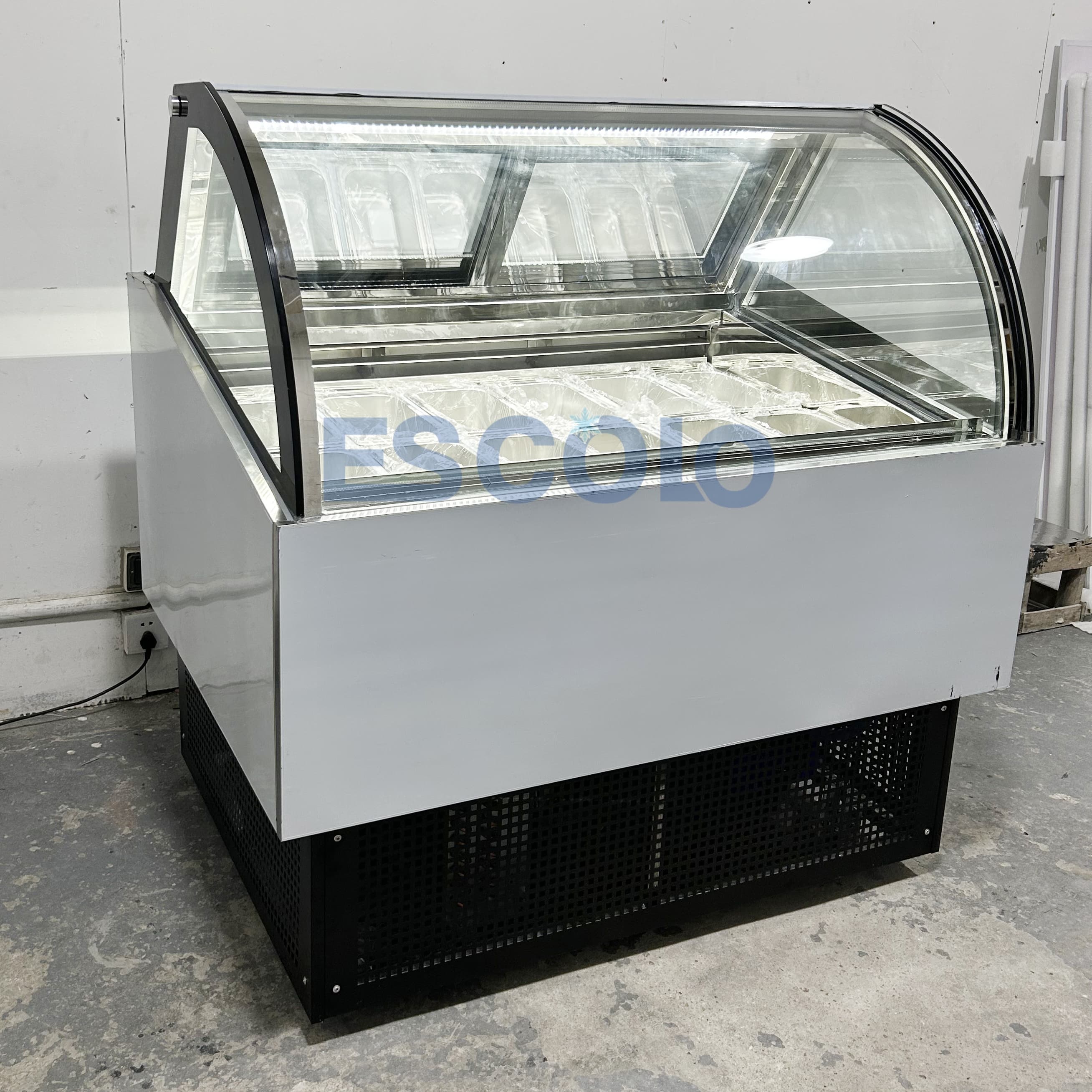 Vertical Ice Cream Display Freezer with LED Light Automatic Defrost 12 Trays