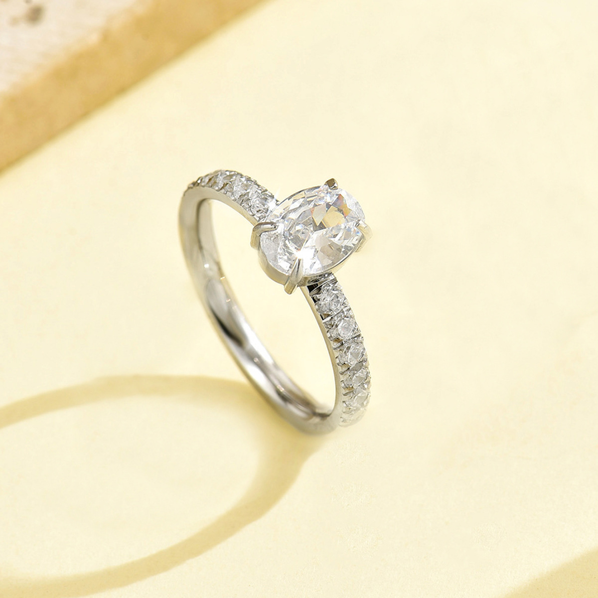 Pear Cut Diamond-Studded Stainless Steel Ring, Exquisite Jewelry Accessory for Engagement & Party